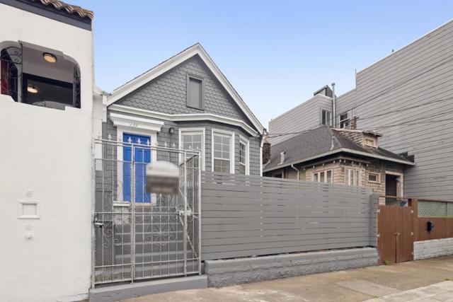 137 Holloway Avenue, San Francisco CA: https://media.crmls.org/mediaz/ab9f0e04-c5d7-4365-9b5f-faabda8db470.jpg