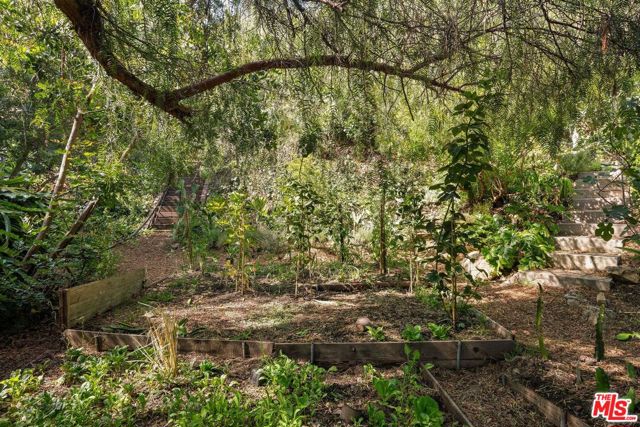 3130 Isabel, Los Angeles CA: https://media.crmls.org/mediaz/ab9f1f38-22c5-4ddf-807d-565da0b31eee.jpg