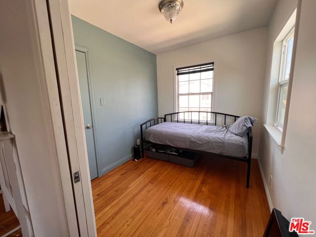 2333 S Garth Avenue, Los Angeles CA: https://media.crmls.org/mediaz/ab9f6f92-791f-4b38-becc-3cdfe03e419e.jpg