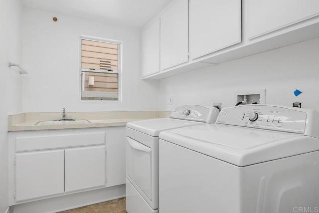 982 Hawthorne Court, San Marcos CA: https://media.crmls.org/mediaz/ab9f9f27-756a-4b24-a1b5-222e3cda7eda.jpg