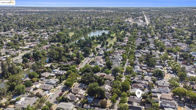 1226 W Elm Street, Stockton CA: https://media.crmls.org/mediaz/aba0d32a-9105-448b-b8fc-e53040dd8841.jpg