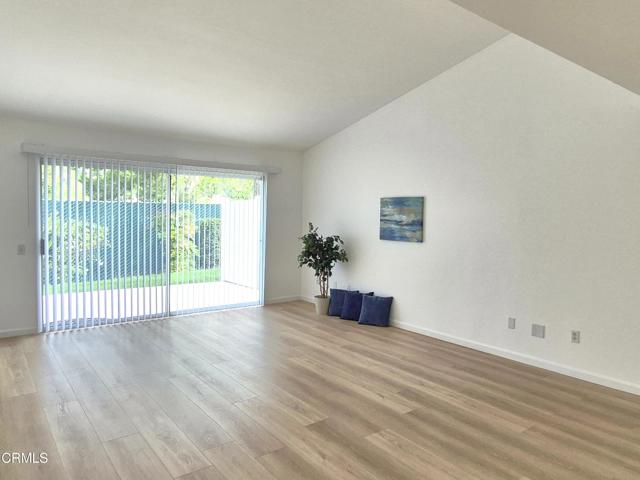 Detail Gallery Image 5 of 55 For 3225 Village 3, Camarillo,  CA 93012 - 2 Beds | 2 Baths