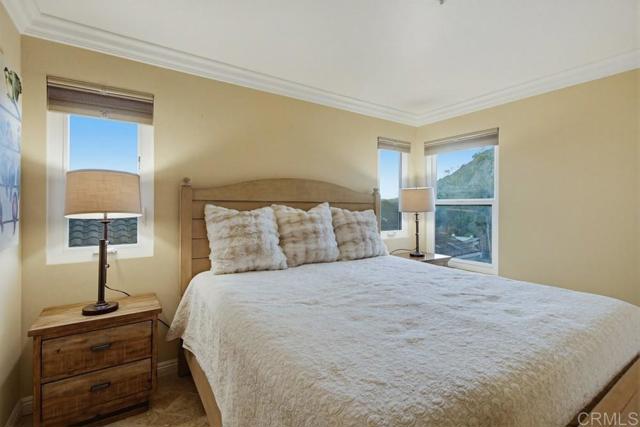 Detail Gallery Image 34 of 70 For 2345 Amber Oak Ln, Escondido,  CA 92027 - 4 Beds | 3 Baths