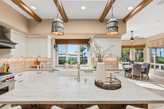 Detail Gallery Image 14 of 37 For 3368 Calle Margarita, Encinitas,  CA 92024 - 5 Beds | 6/1 Baths