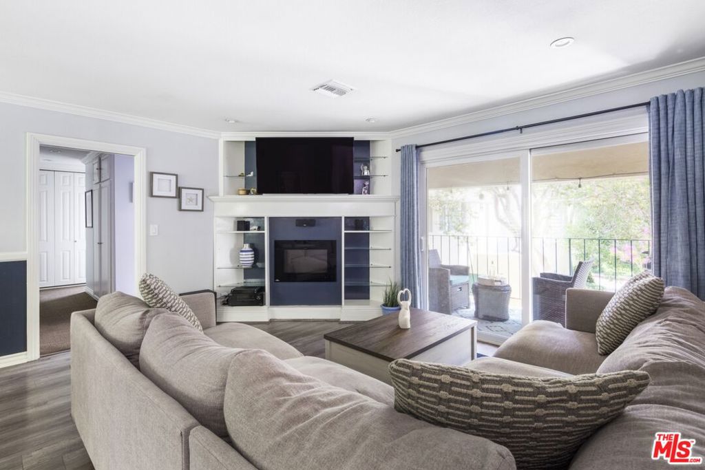 11138 Aqua Vista Street 63, Studio City, CA 91602