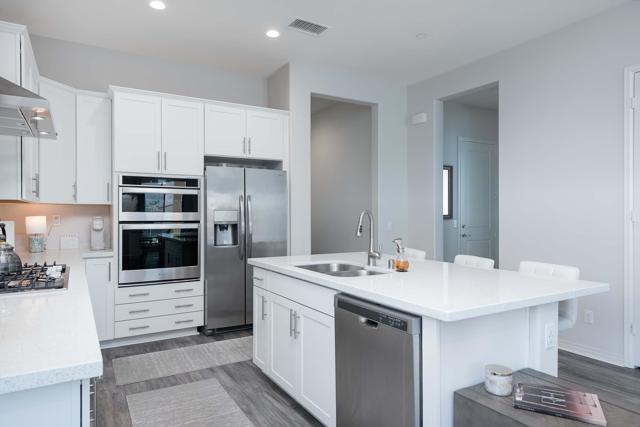 37 Chianti, Rancho Mirage CA: https://media.crmls.org/mediaz/aba42ff4-79a9-4691-8feb-763bd8595ded.jpg