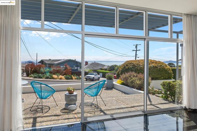 7145 View Ave, El Cerrito CA: https://media.crmls.org/mediaz/aba460a9-d6fb-4858-8b4a-9009b2a1692f.jpg