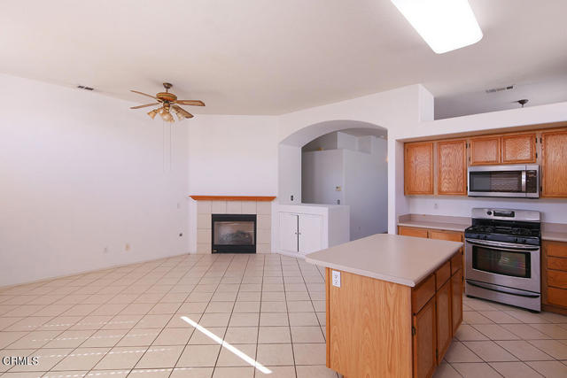 26921 Saint Kitts Court, Murrieta CA: https://media.crmls.org/mediaz/aba5e6c8-d2fc-449d-a3e6-9c05c374ee4e.jpg