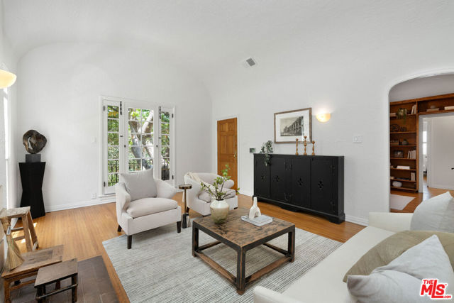 2004 Vine Street, Los Angeles CA: https://media.crmls.org/mediaz/aba5eb7d-ffb9-4c7e-aed1-48522bd5e940.jpg