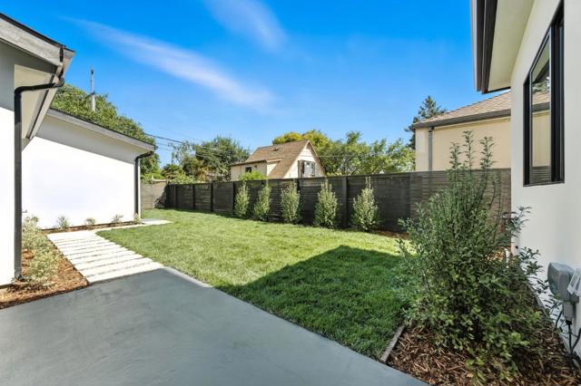 125 15th Avenue, San Mateo CA: https://media.crmls.org/mediaz/aba6b646-70ce-4b41-962d-64203eb43e5c.jpg