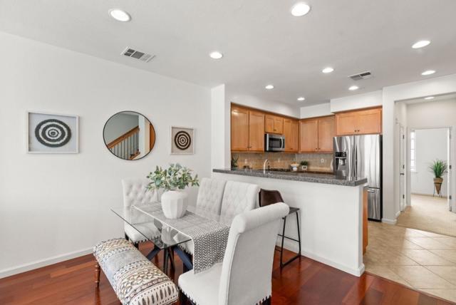 952 Cole Place, Santa Clara CA: https://media.crmls.org/mediaz/aba74794-ee1c-4bb4-b532-6e6e92ab0aac.jpg