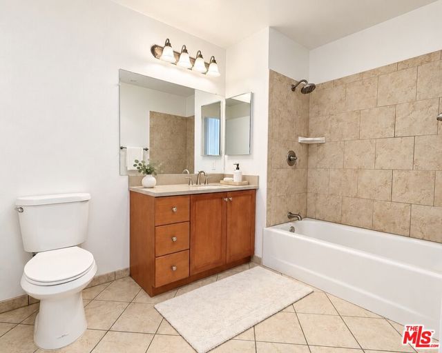 13941 Sherman Way, 208 photo 13