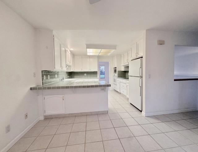 808 Duffin Drive, Hollister CA: https://media.crmls.org/mediaz/aba81a3a-a059-4d12-bc73-9ea67eee87c9.jpg