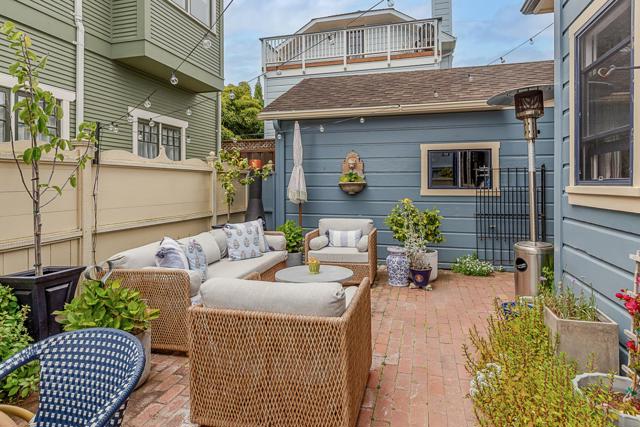 543 Spruce Avenue, Pacific Grove CA: https://media.crmls.org/mediaz/aba83eb4-0a0f-4164-8769-af362fd5b1b4.jpg