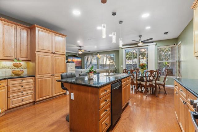 4008 Cortona Drive, Modesto CA: https://media.crmls.org/mediaz/aba846b8-90a5-4ef8-8999-7930316d13b1.jpg