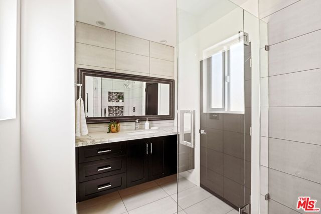 13514 Morrison Street, Sherman Oaks CA: https://media.crmls.org/mediaz/aba85f9b-f4a9-4916-845a-0ce1615b60dc.jpg