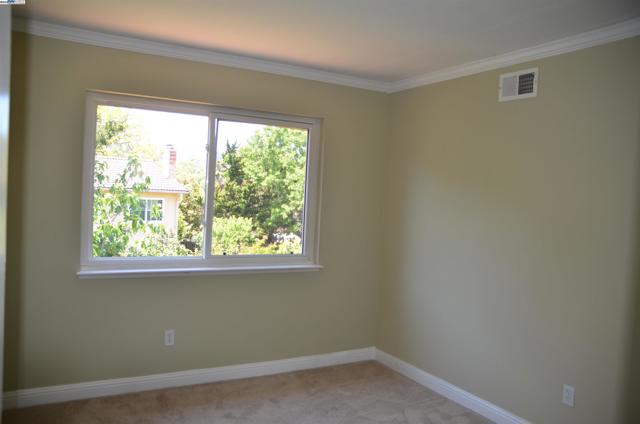 1626 Harlan Dr, Danville CA: https://media.crmls.org/mediaz/aba892ee-396d-4123-b567-0fc5cf72ea2f.jpg