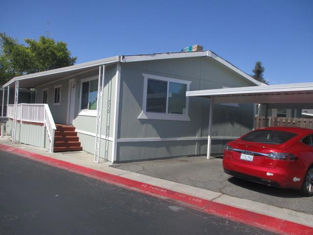 510 Saddle Brook Drive, San Jose CA: https://media.crmls.org/mediaz/aba9b921-e98d-4f4f-998b-9ce4e089aad1.jpg