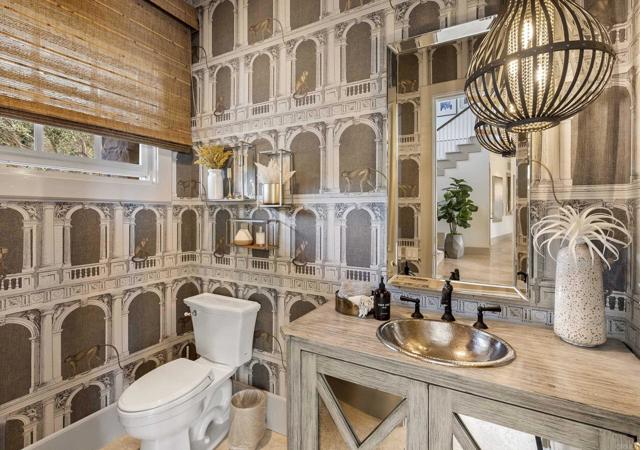 Detail Gallery Image 21 of 27 For 17309 via De Fortuna, Rancho Santa Fe,  CA 92067 - 6 Beds | 6/1 Baths