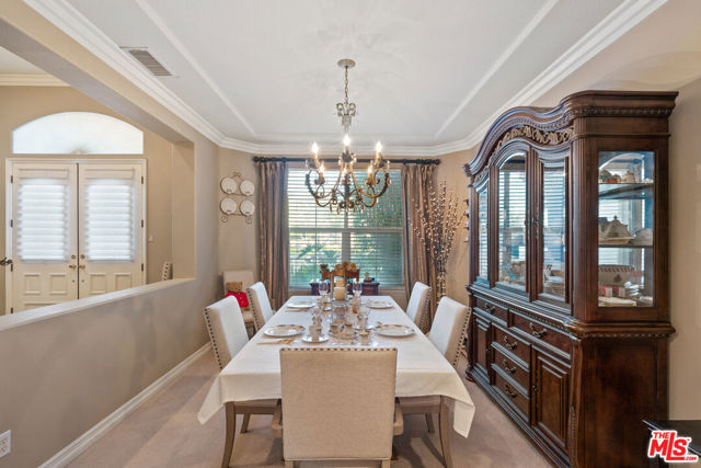 633 Noble Road, Simi Valley CA: https://media.crmls.org/mediaz/abaadfc0-a5ef-48dd-adef-73d9ef31970a.jpg