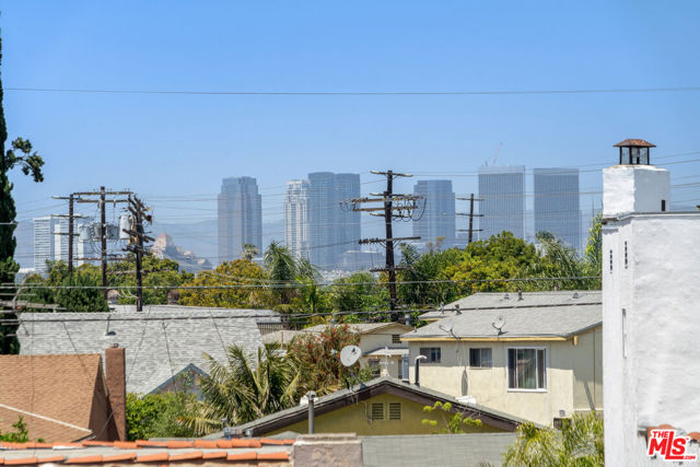 1744 Carmona Avenue, Los Angeles CA: https://media.crmls.org/mediaz/abaaee23-e49c-496b-90d9-b2b54b204475.jpg