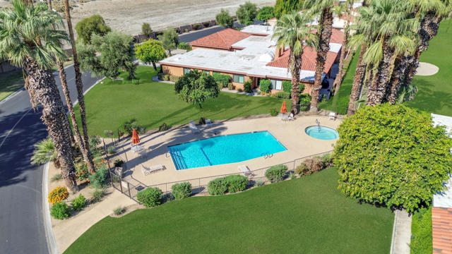 26 Majorca Drive, Rancho Mirage CA: https://media.crmls.org/mediaz/abab6961-8259-4010-808f-9066a89490a7.jpg