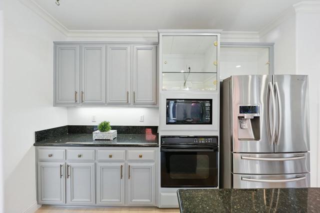 4038 Emerald Isle Lane, San Jose CA: https://media.crmls.org/mediaz/abab80f9-a57d-4e30-8cc5-8743f5104b1b.jpg