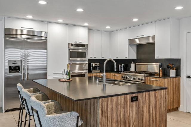 6250 N Paseo De La Palma, Palm Springs CA: https://media.crmls.org/mediaz/abacf789-868f-45de-bfc2-630ceb00a78a.jpg