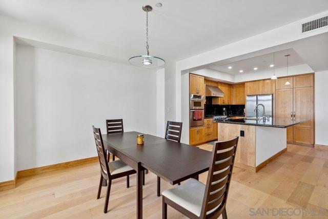 5420 La jolla Blvd., La Jolla CA: https://media.crmls.org/mediaz/abadbc38-183d-45bc-a07d-052fb0d9a991.jpg