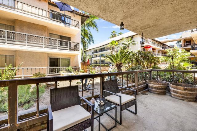 1127 E Del Mar Boulevard, Pasadena CA: https://media.crmls.org/mediaz/abae00cd-f8bb-41e3-b612-daaefded08b8.jpg