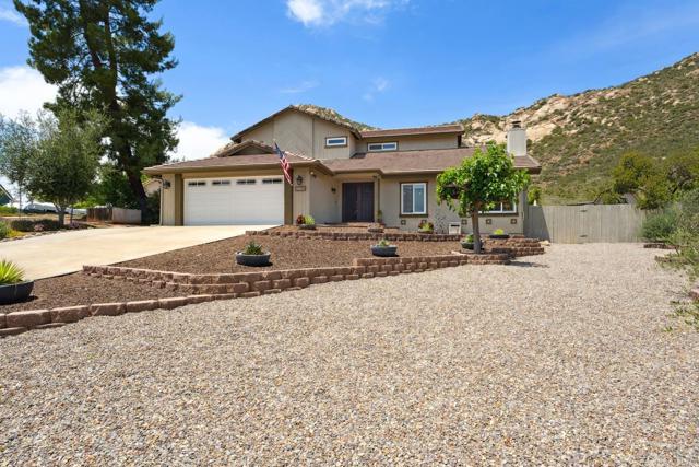 25744 Caryn Ct., Ramona CA: https://media.crmls.org/mediaz/abae16f6-e4b6-4705-a54a-06fc01941457.jpg