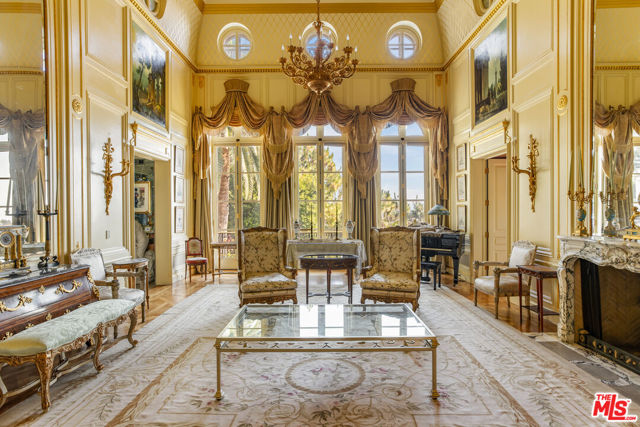 761 Bel Air Road, Los Angeles CA: https://media.crmls.org/mediaz/abaea0dd-8362-4804-be59-b0cff30226b1.jpg