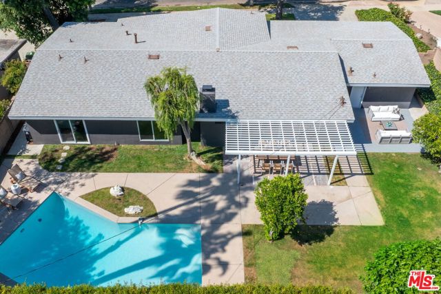 22946 Brenford Street, Woodland Hills CA: https://media.crmls.org/mediaz/abaef113-1b7e-4277-9df3-21a297a8fff6.jpg