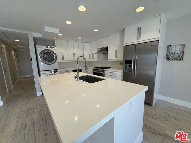 6955 Trolleyway, Playa del Rey CA: https://media.crmls.org/mediaz/abafe9ec-45ce-453c-8ec8-07c79c8985f9.jpg