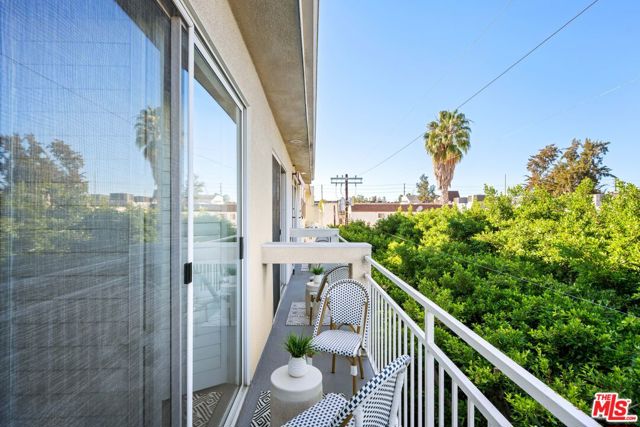 117 South Clark Drive, 305 photo 16