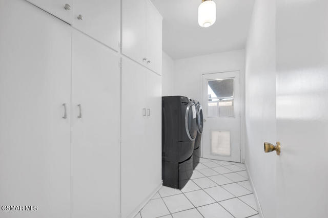 1558 Norwich Avenue, Thousand Oaks CA: https://media.crmls.org/mediaz/abb104f7-1ab5-4e06-88b8-d62486cf7375.jpg