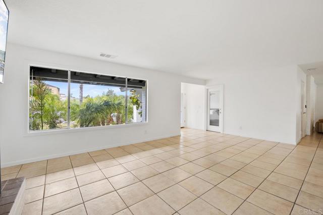 2348 Watson Way, Vista CA: https://media.crmls.org/mediaz/abb1f570-40cf-4f4b-8fbf-5cbe7aa5a0f4.jpg