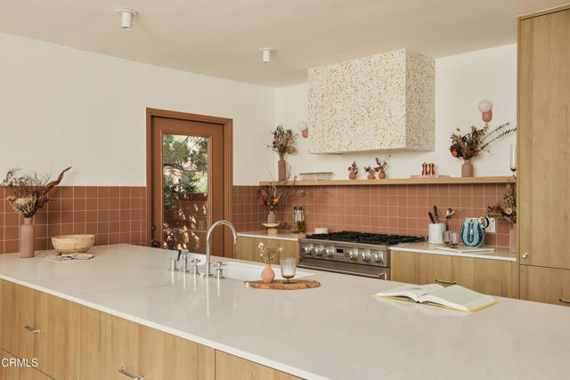 Detail Gallery Image 6 of 35 For 6002 Springvale Dr, Los Angeles,  CA 90042 - 3 Beds | 2 Baths