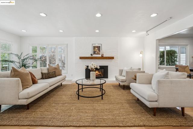 1044 Collier Dr, San Leandro CA: https://media.crmls.org/mediaz/abb429c9-357a-41aa-8008-bd454704488a.jpg