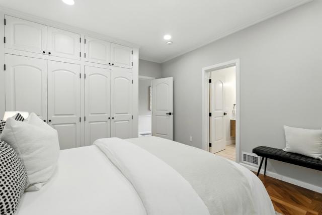 1 Lewis Ranch Road, San Carlos CA: https://media.crmls.org/mediaz/abb433a8-c75e-4aac-afe2-59e664406f96.jpg