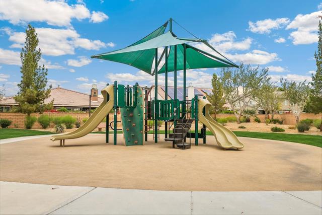 Image 30 of 34 For 80533 Ullswater Dr Drive