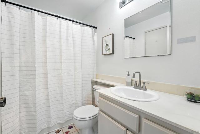 9899 Scripps Westview Way, San Diego CA: https://media.crmls.org/mediaz/abb7d56e-a8c9-4d43-836c-677295fbf6cc.jpg