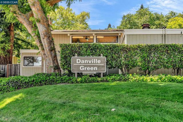 1081 San Ramon Valley Blvd, Danville CA: https://media.crmls.org/mediaz/abb85395-91e4-418b-993e-141996f562ef.jpg