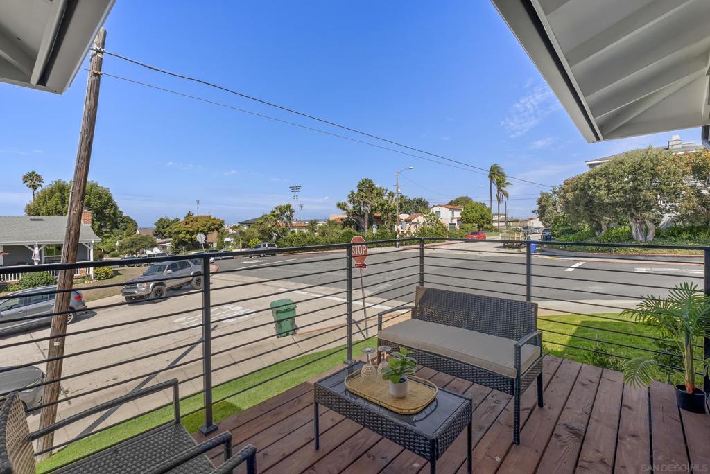 2175 Clove St - photo 6