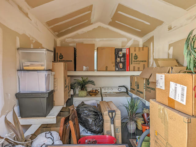 70200 Dillon Road, Desert Hot Springs CA: https://media.crmls.org/mediaz/abb8c196-0801-44f5-9239-2dc6ab2fbf29.jpg
