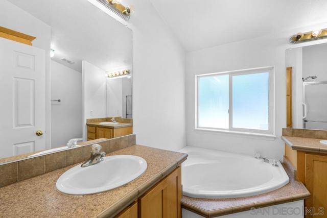 18218 Paradise Mountain Rd, Valley Center, California 92082, 3 Bedrooms Bedrooms, ,2 BathroomsBathrooms,Residential,For Sale,Paradise Mountain Rd,240015496SD