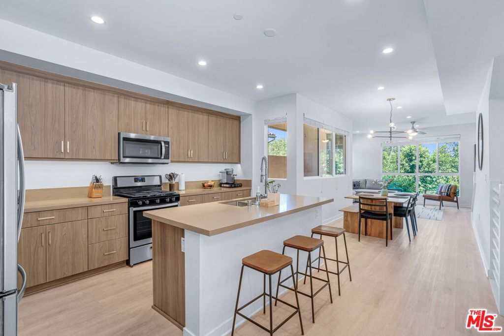 14119 W Monroe Place
