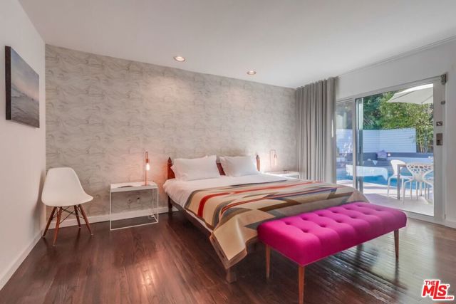 7706 Chandelle Place, Los Angeles CA: https://media.crmls.org/mediaz/abba034b-d5fb-4e2d-b4ff-227d09e958ed.jpg