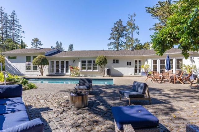 401 Hillsborough Boulevard, Hillsborough CA: https://media.crmls.org/mediaz/abba598a-3344-4b5a-af94-50ac6013ec39.jpg