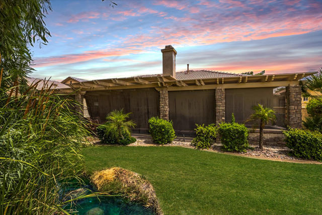 49645 Redford Way, Indio CA: https://media.crmls.org/mediaz/abba5cb9-f3a4-460d-aa6c-c23817ff76df.jpg